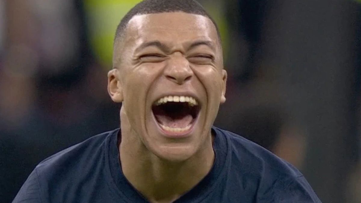 FIFA WC 2022: Kylian Mbappe's hillarious reaction after Harry Kane misses  the penalty goes viral (Watch)