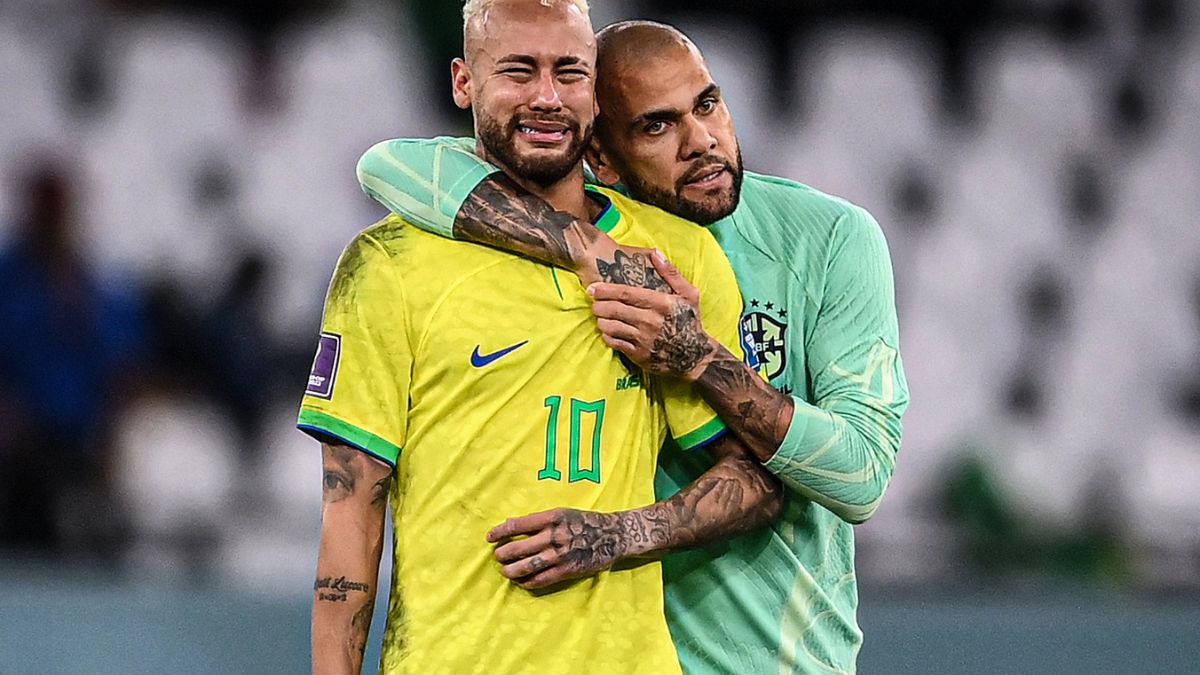 Teammates console Neymar after he burst into tears over Brazil’s exit from FIFA World Cup (WATCH)