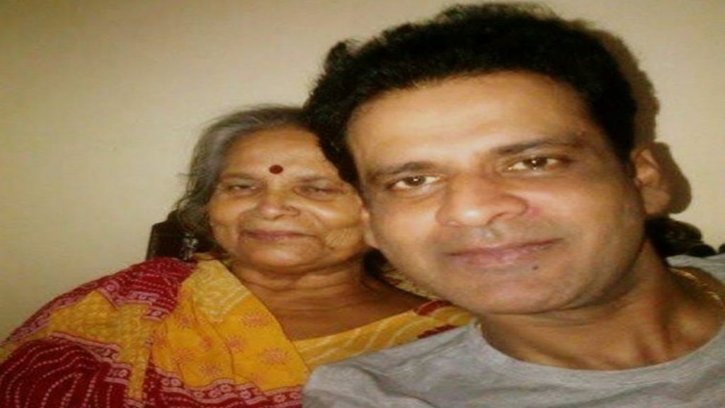 manoj bajpayee with mother