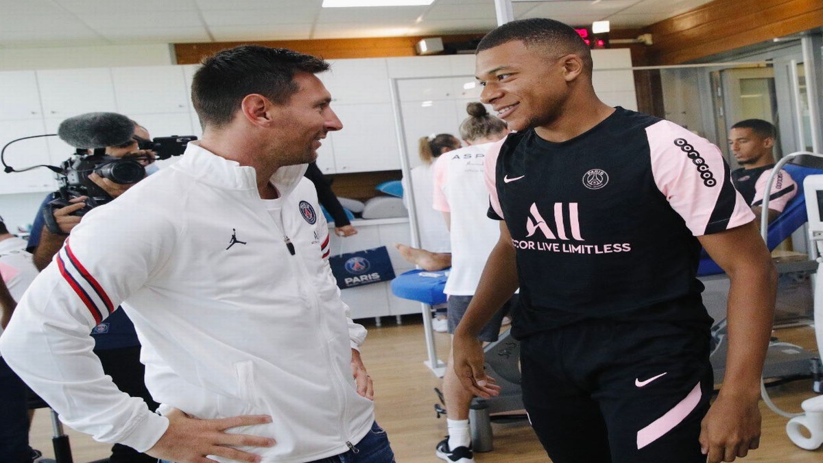 messi and mbappe psg 