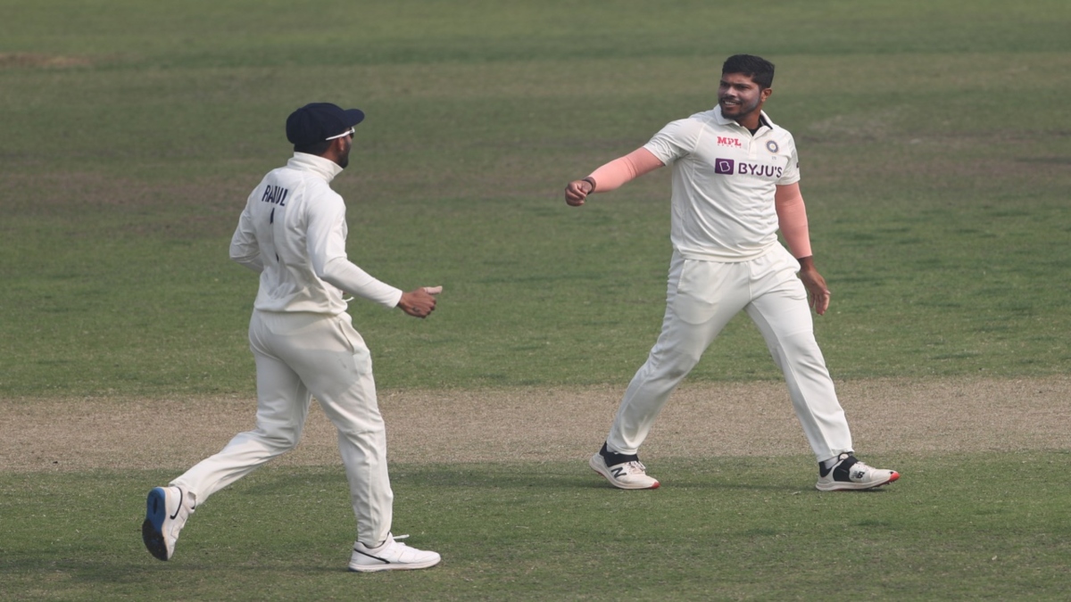 IND vs BAN 2nd Test: Umesh Yadav limits Bangladesh to 227 while Mominul Haque scores 84 on day 1