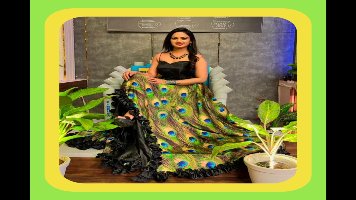 BB Telugu 4 fame Ariyana Glory emerges in cute peacock dress; See pic