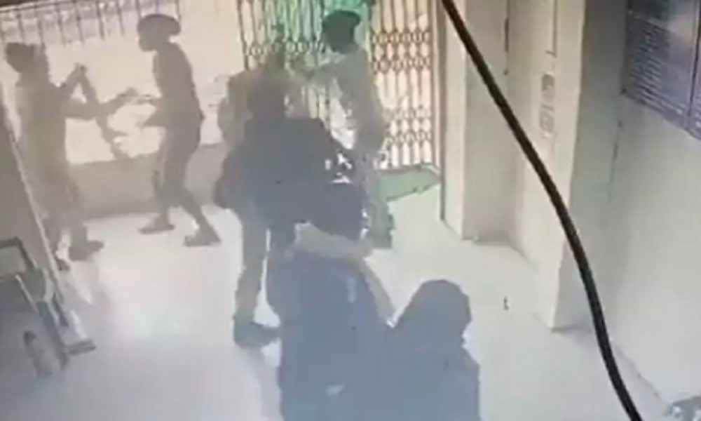 VIDEO: Brave women cops stop bank robbery in Bihar, take on armed robbers