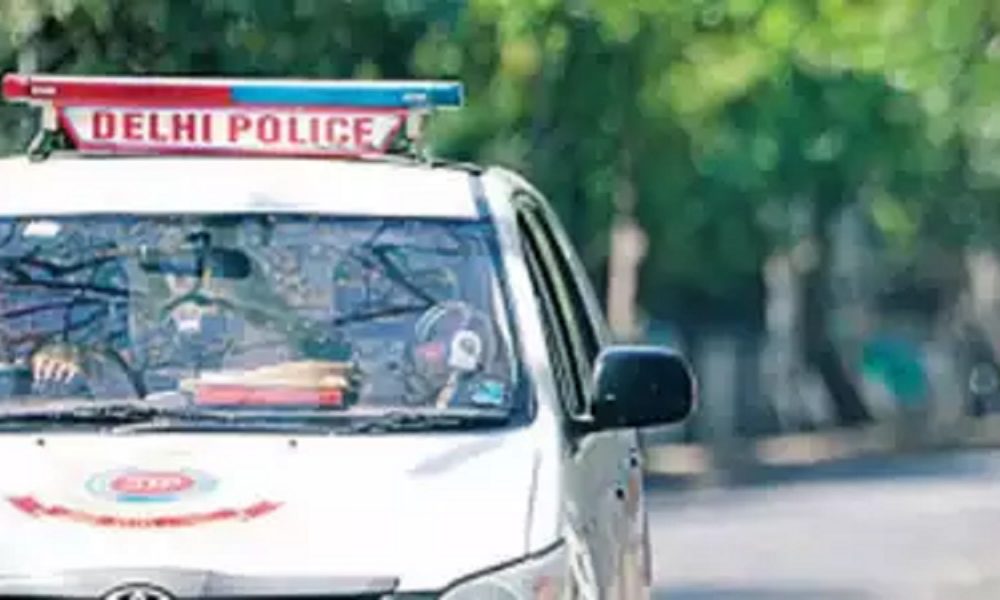 Delhi: Unidentified attacker shoots dead guard from behind, loots ATM cash van