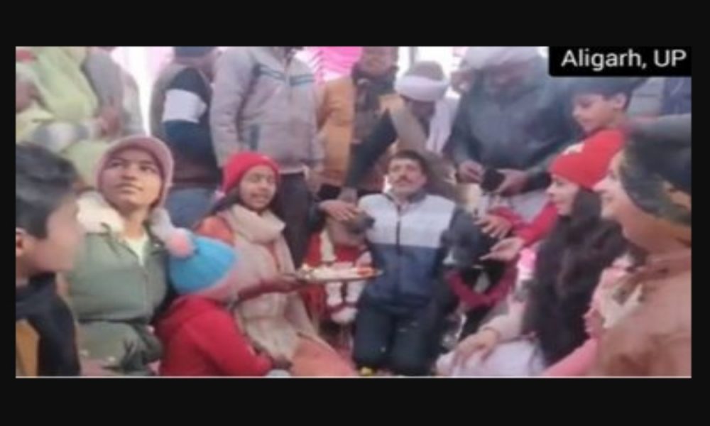 Dog wedding performed with all rituals including ‘Pheras’ in Aligarh, UP (VIDEO)