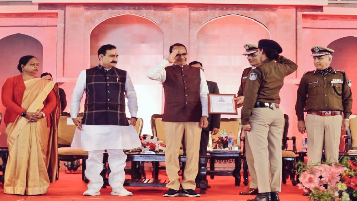 CM Shivraj hands over appointment letters to new recruits, gives tips for becoming ‘ideal’ policeman