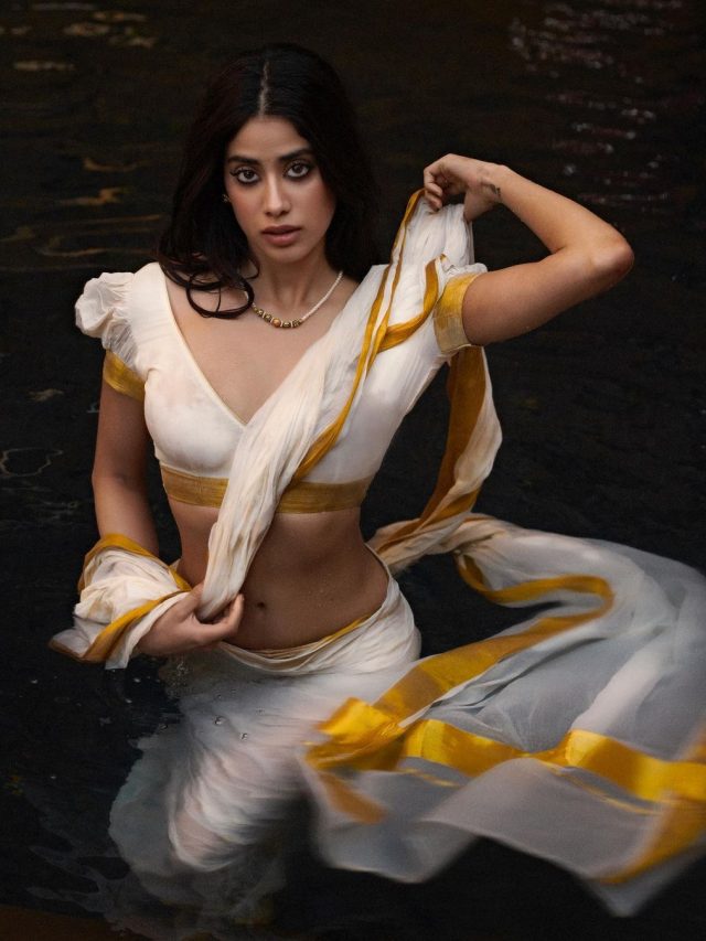 Janhvi Kapoor’s  enchanting looks in ethnic wear