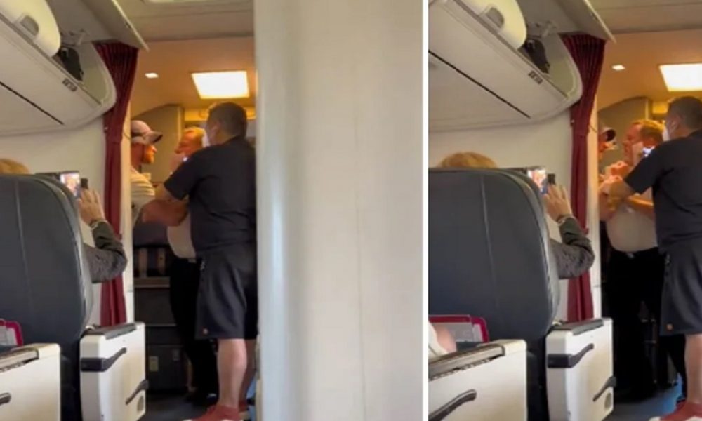Fight erupts on flight: Passenger de-boarded after he gets into scuffle with crew & pilot (VDIEO)