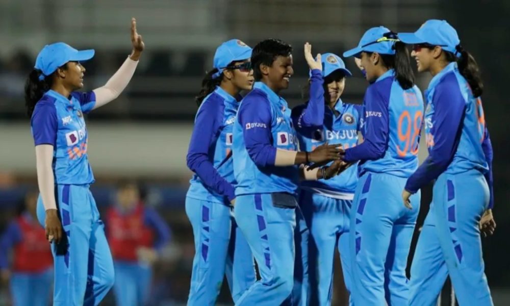 South Africa Women’s Tri-Series: Debutant Amanjot Kaur, Deepti Sharma power India to victory after middle-order collapse