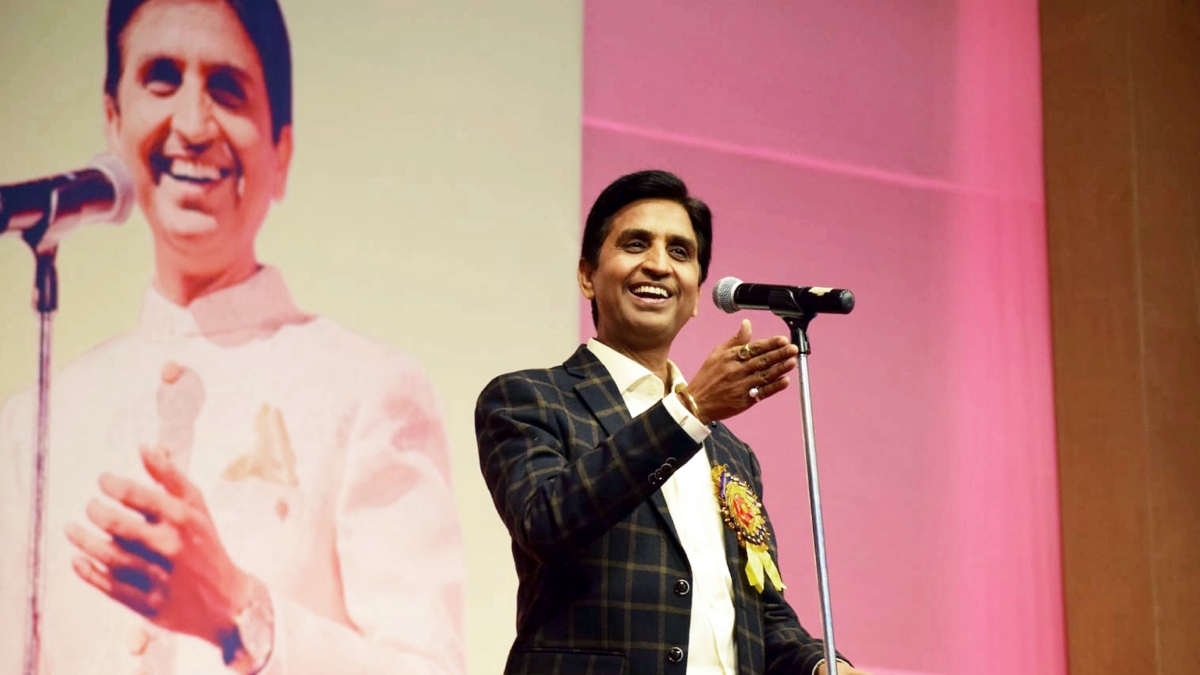 Kumar Vishwas apologises for his “illiterate” remark on RSS