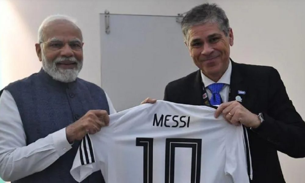 At India Energy week, PM Modi gets Lionel Messi jersey as gift from Argentina’s YPF president