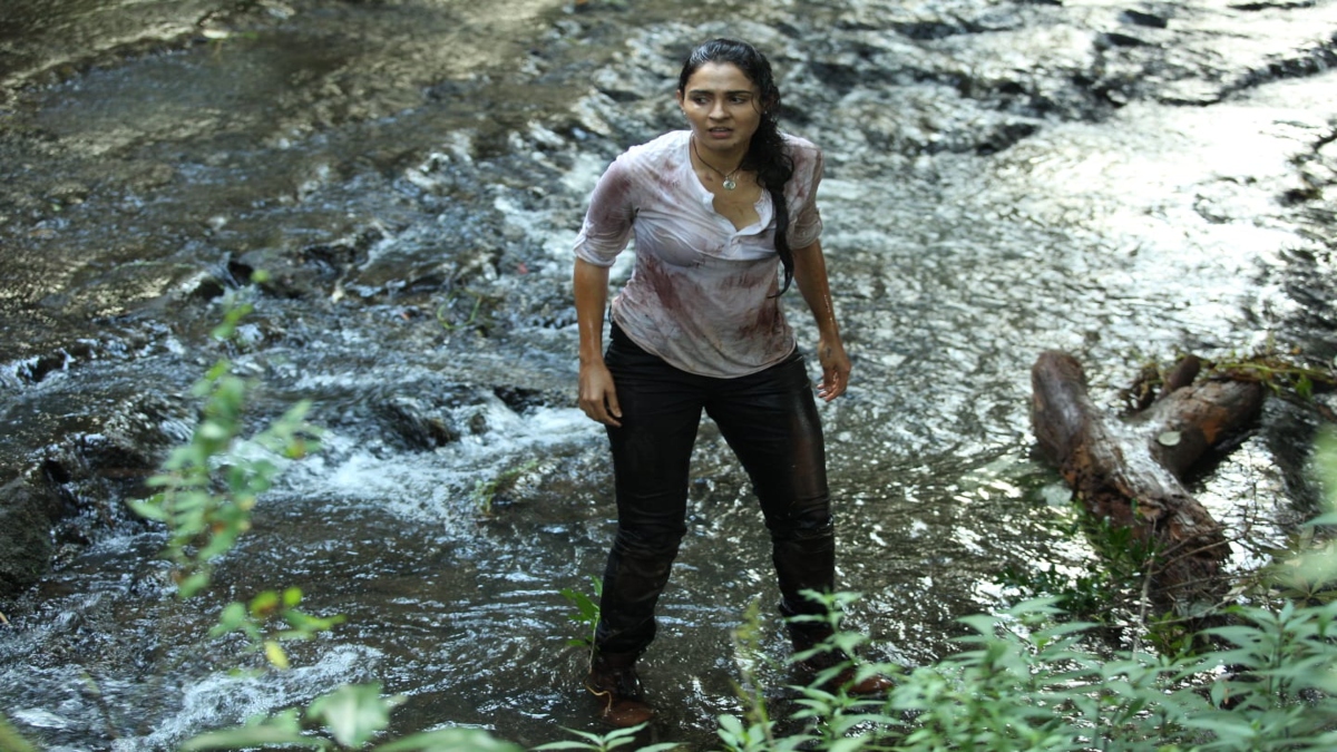 ‘No Entry’ Trailer: Andrea Jeremiah stars in action-packed man vs animal survival thriller (WATCH)