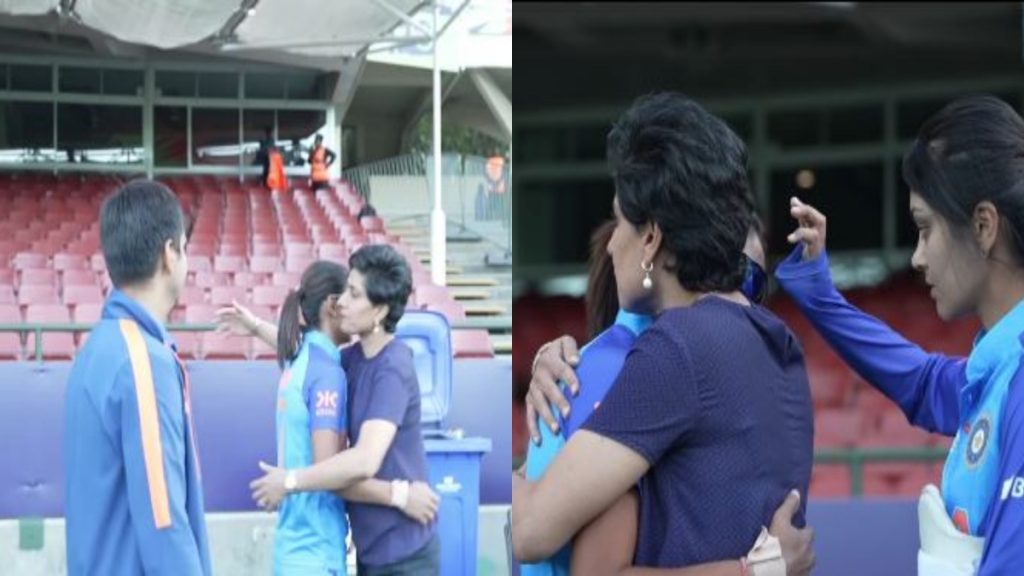 anjum chopra hugs harmanpreet