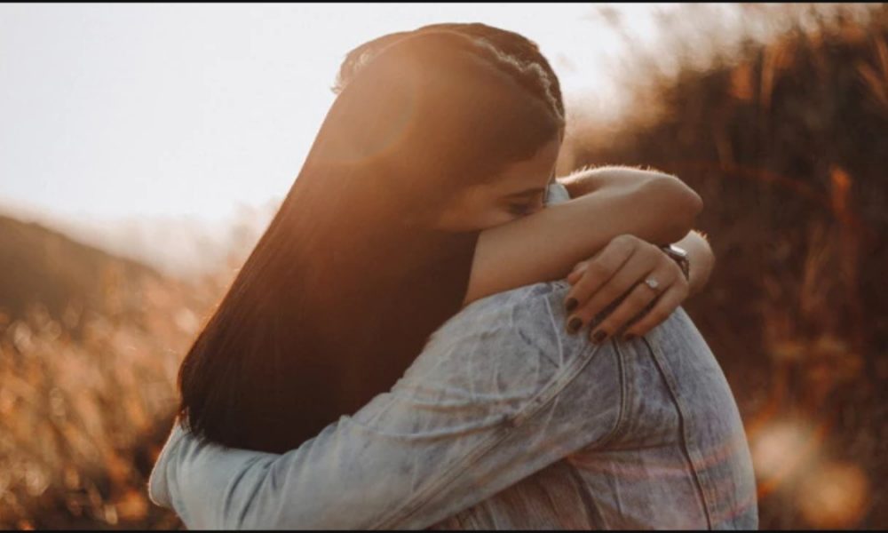 Hug Day 2023: Know the therapeutic benefits of Hugging