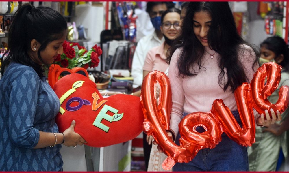Valentines DAY 2023 Wishes, Messages, WhatsApp Status and more that you can send to your love