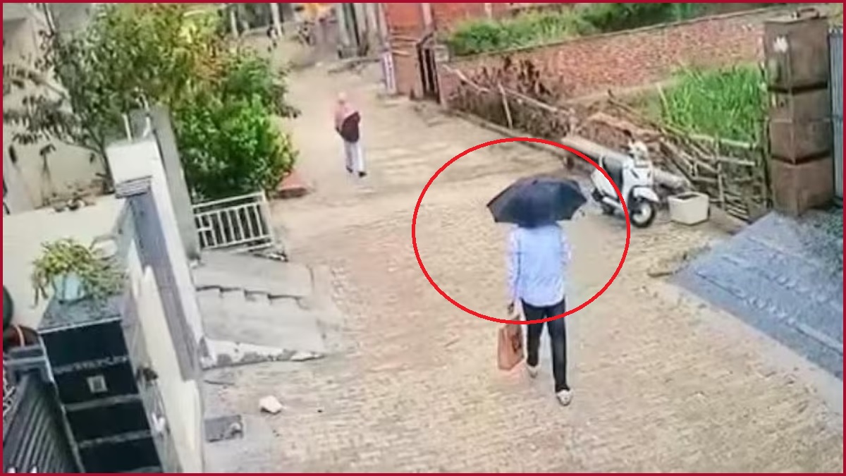 Amritpal Singh last seen walking under an umbrella to hide his face from CCTV in Haryana (VIDEO)