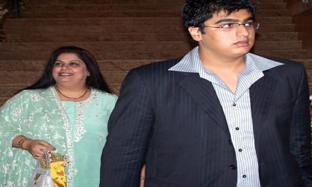 Actor Arjun Kapoor remembers mom Mona on Death Anniversary, pens an emotional note: Check here