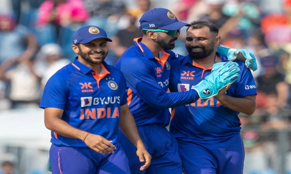 IND vs AUS 1st ODI: Sharp pace attack by Mohammed Shami, Siraj restricts Aussies to 188