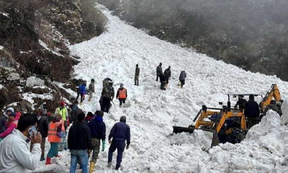 Avalanche at Sikkim’s Nathula border area; 6 tourists feared dead, many trapped