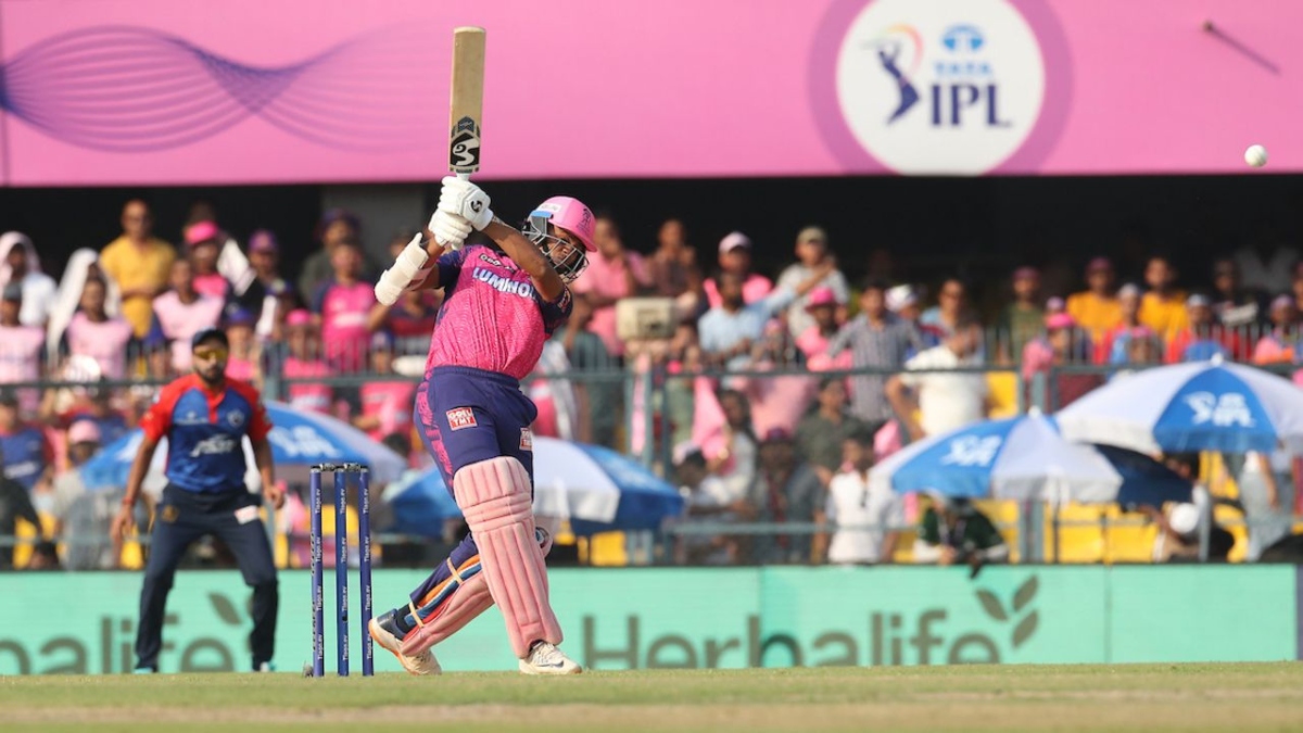 IPL 2023: 5 boundaries in 6 balls, Yashasvi Jaiswal on fire in RR Vs DC match