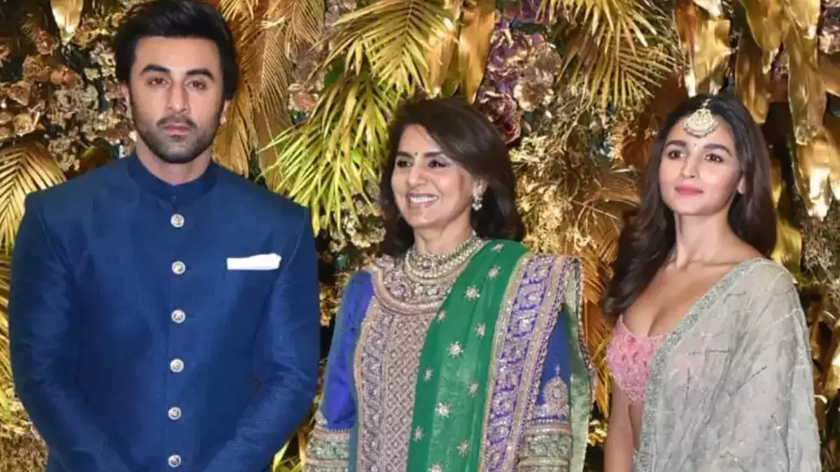 Redditors take dig at Alia Bhatt for ‘lying’ about destination wedding, Neetu Kapoor reveals truth (WATCH)