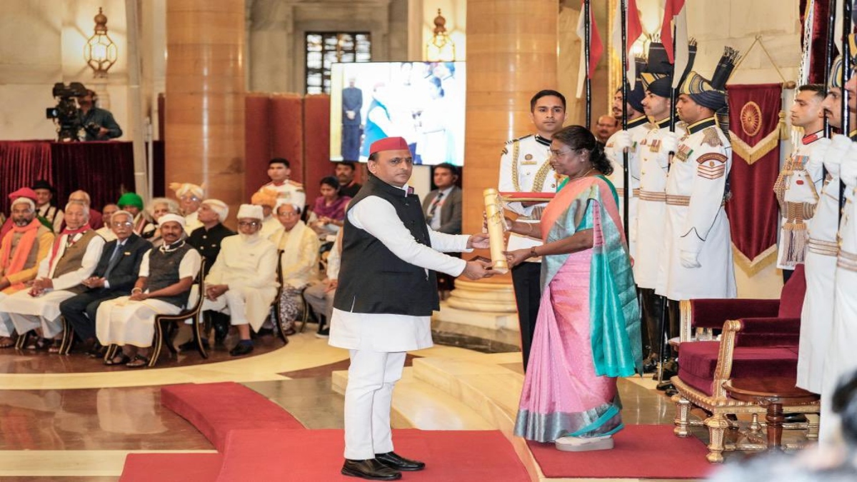 Akhilesh receives Padma Vibhushan for his late father Mulayam Singh Yadav
