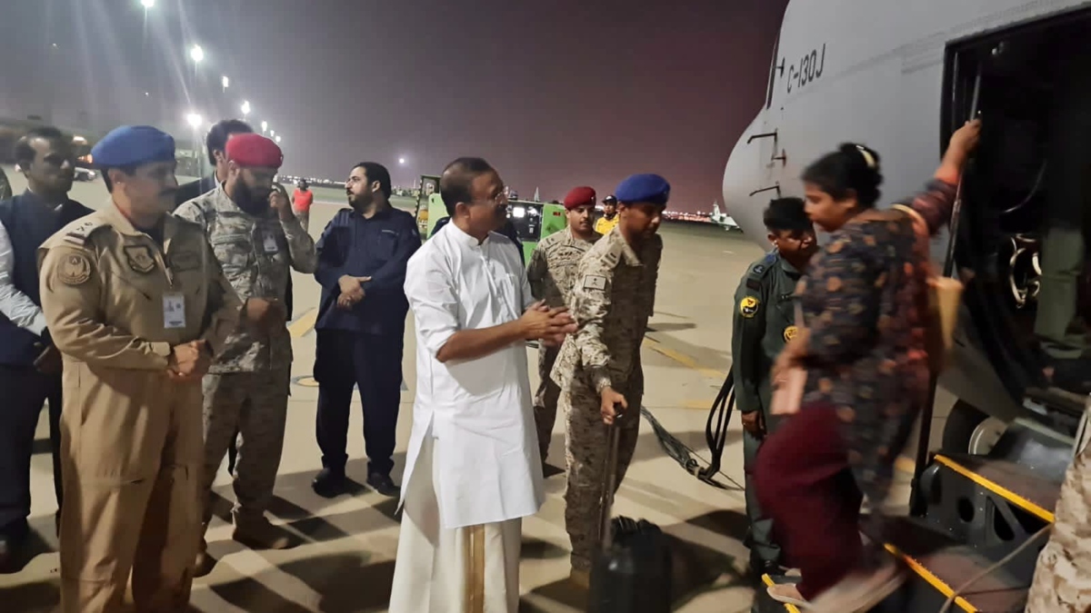 360 Indians leave Jeddah under ‘Operation Kaveri’ on New Delhi-bound flight