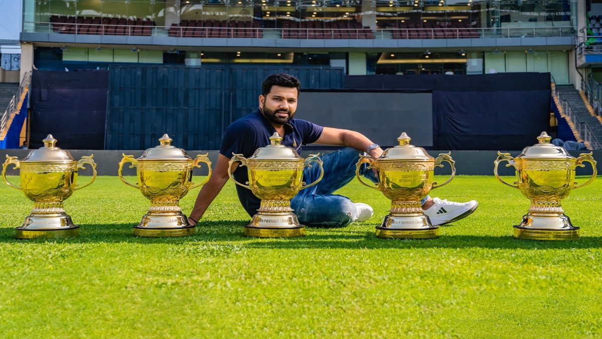 Rohit Sharma poses with 5 IPL trophies ahead of his birthday (WATCH)