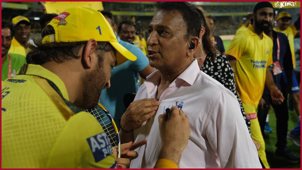 MS Dhoni signs Sunil Gavaskar’s shirt post IPL match against KKR