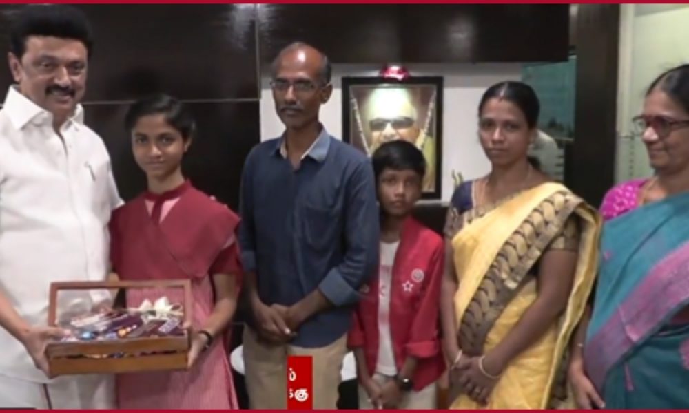 Who is S Nandhini, daughter of a carpenter in Tamil Nadu who scored 600/600 in Class 12 Exams?