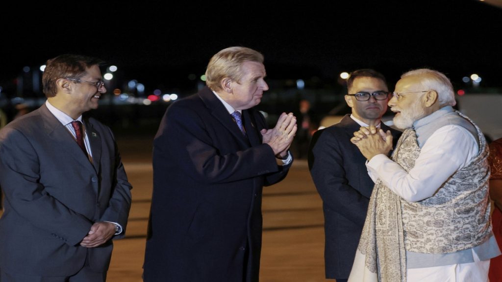 modi at sydney airport