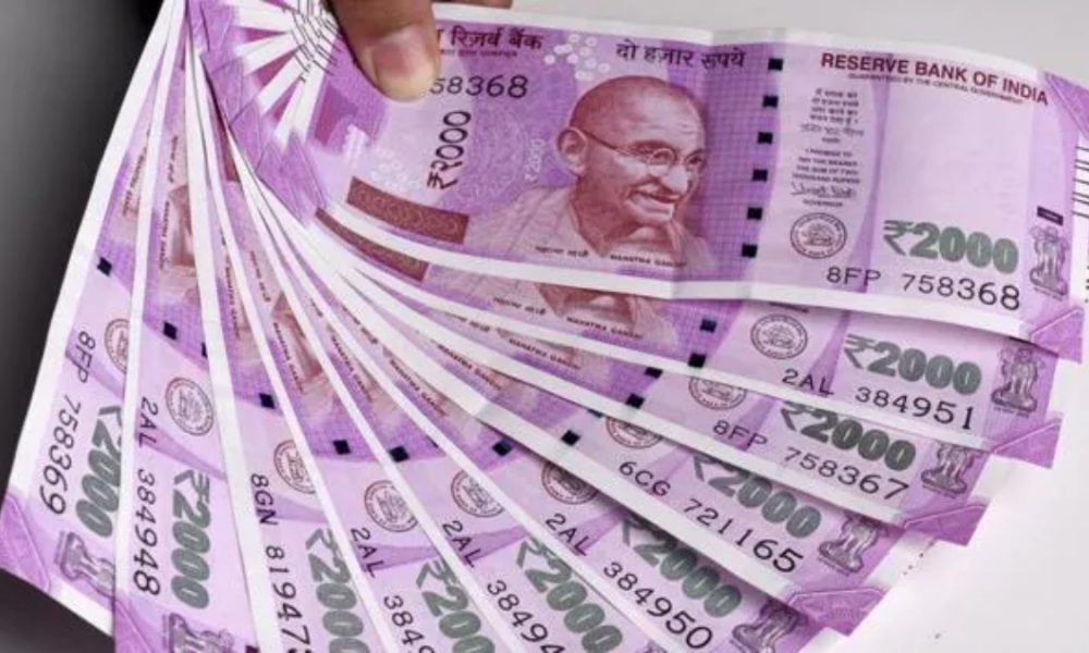 SBI to exchange Rs 2000 notes without requisition slip to avoid inconvenience