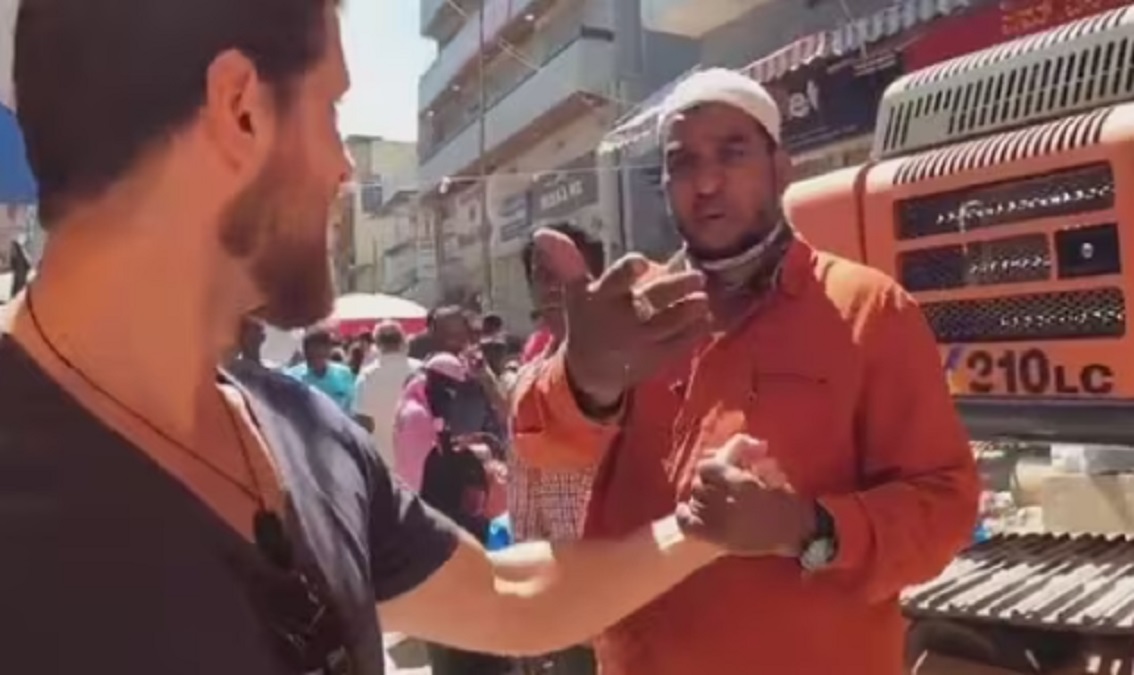 VIRAL video: Dutch YouTuber harassed & manhandled at Bengaluru’s ‘Chor Bazar’