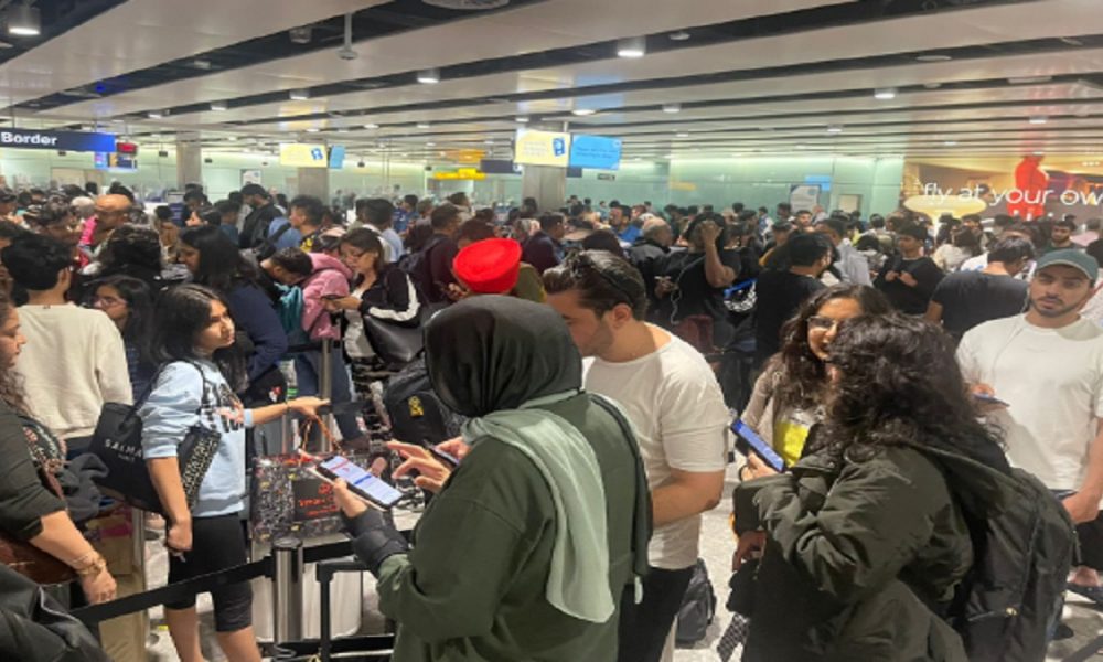 Long queues, lack of attendants: ‘Utter chaos’ at London’s Heathrow airport irks passengers