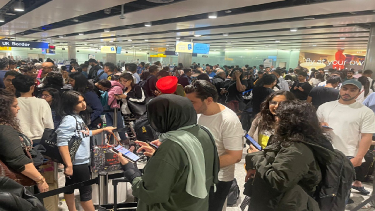 Long queues, lack of attendants: ‘Utter chaos’ at London’s Heathrow airport irks passengers