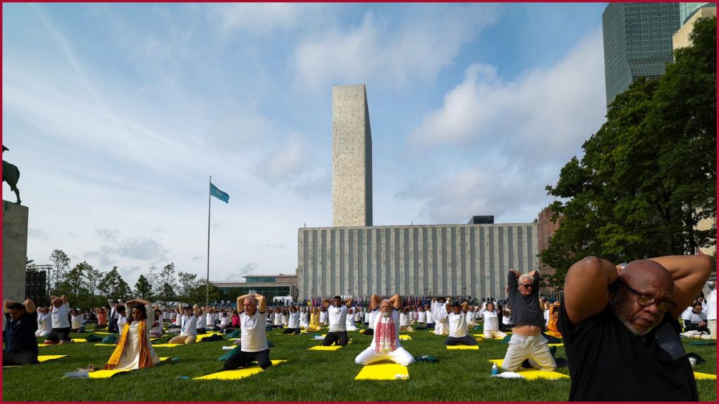 PM Modi on Yoga Day (2)