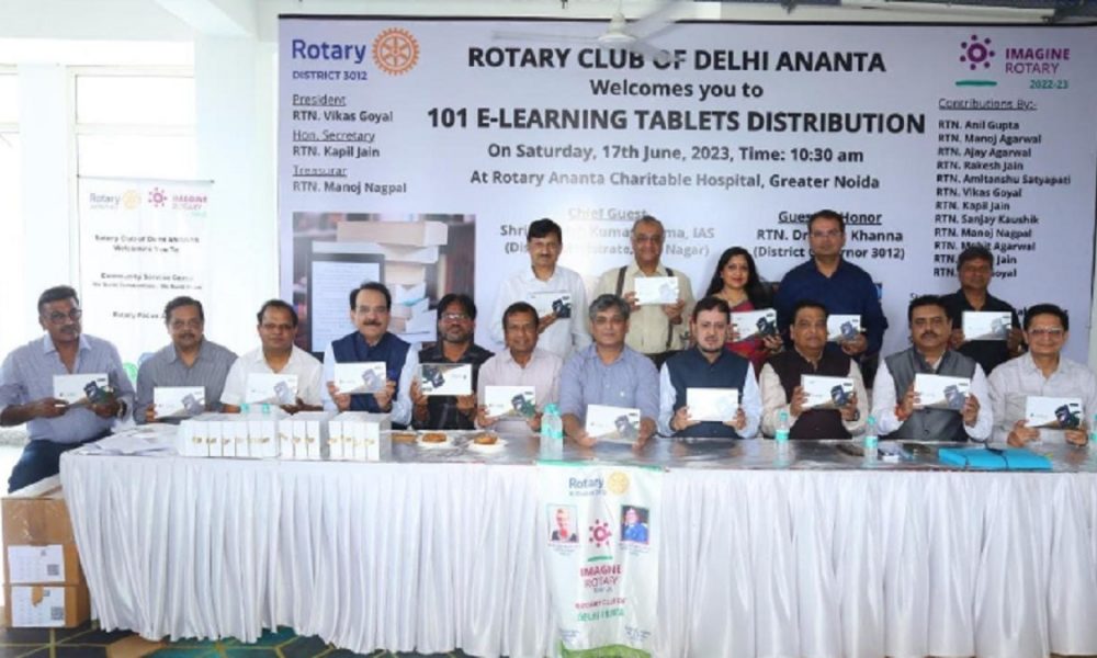 Rotary Club of Delhi Ananta distributes 101 E-learning tablets to school children, earns appreciation for noble act