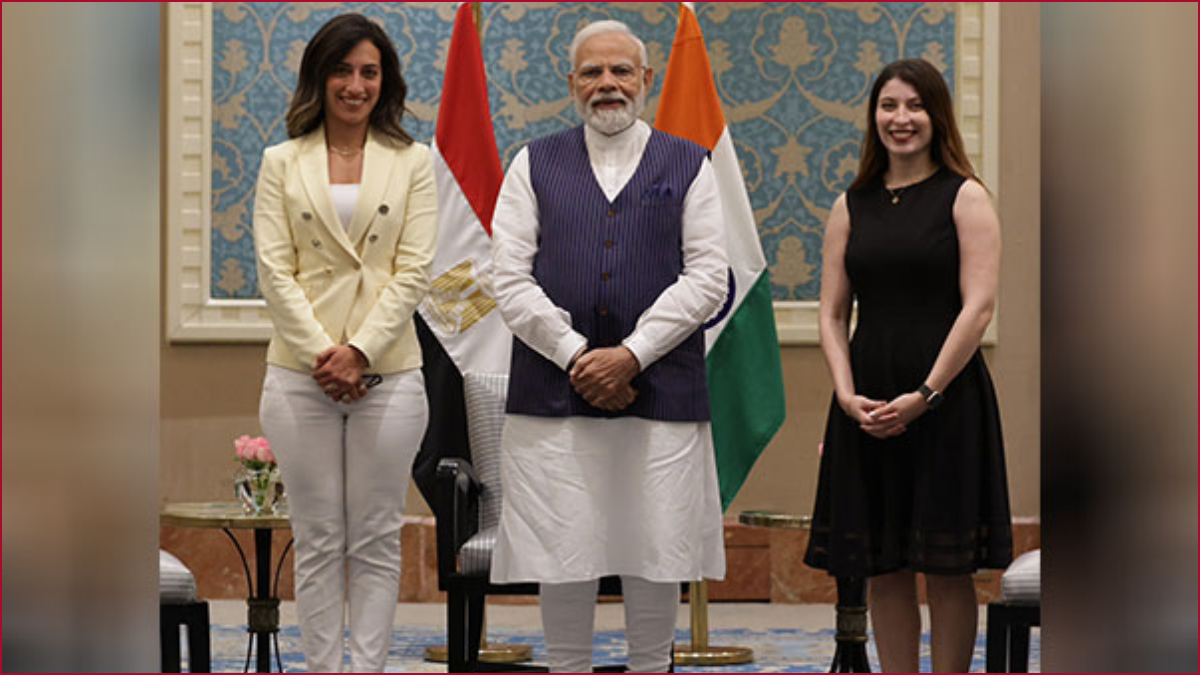 PM Modi meets prominent Egyptian Yoga instructors in Cairo