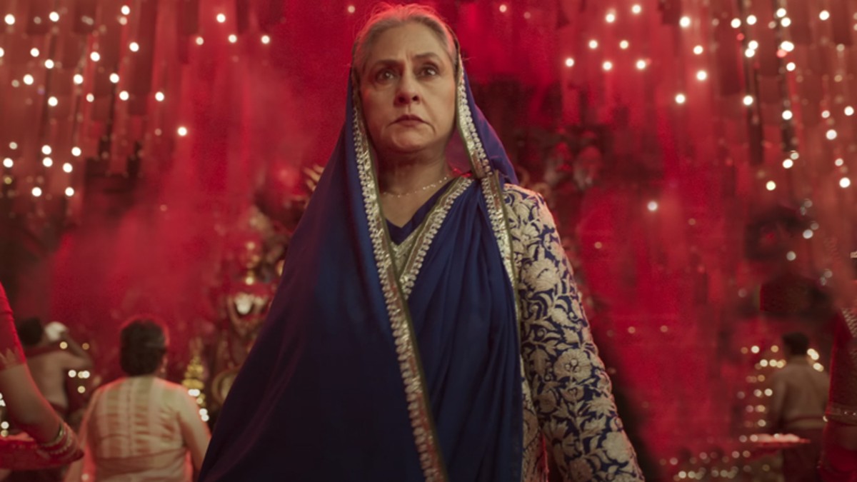 Jaya Bachchan’s angry expression in song ‘Dhindhora Baje Re’ goes viral, memes follow