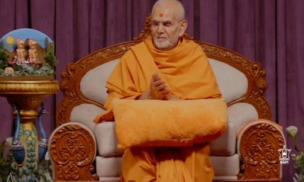 Ahead of Chandrayaan-3 landing, Mahant Swami Maharaj offered special prayers in New Jersey (VIDEO)