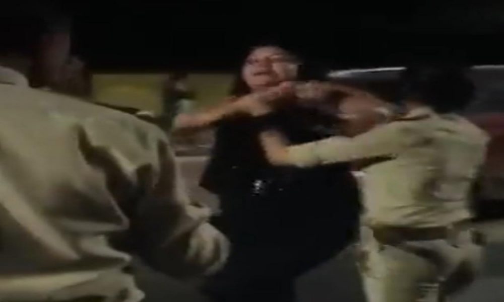 Drunk woman arrested in Vadodara for abusing, manhandling cops (VIDEO)