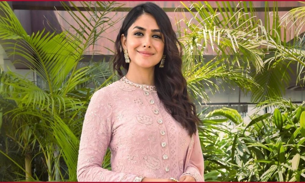 Mrunal Thakur Celebrates her 31st Birthday: Know about the actress Journey
