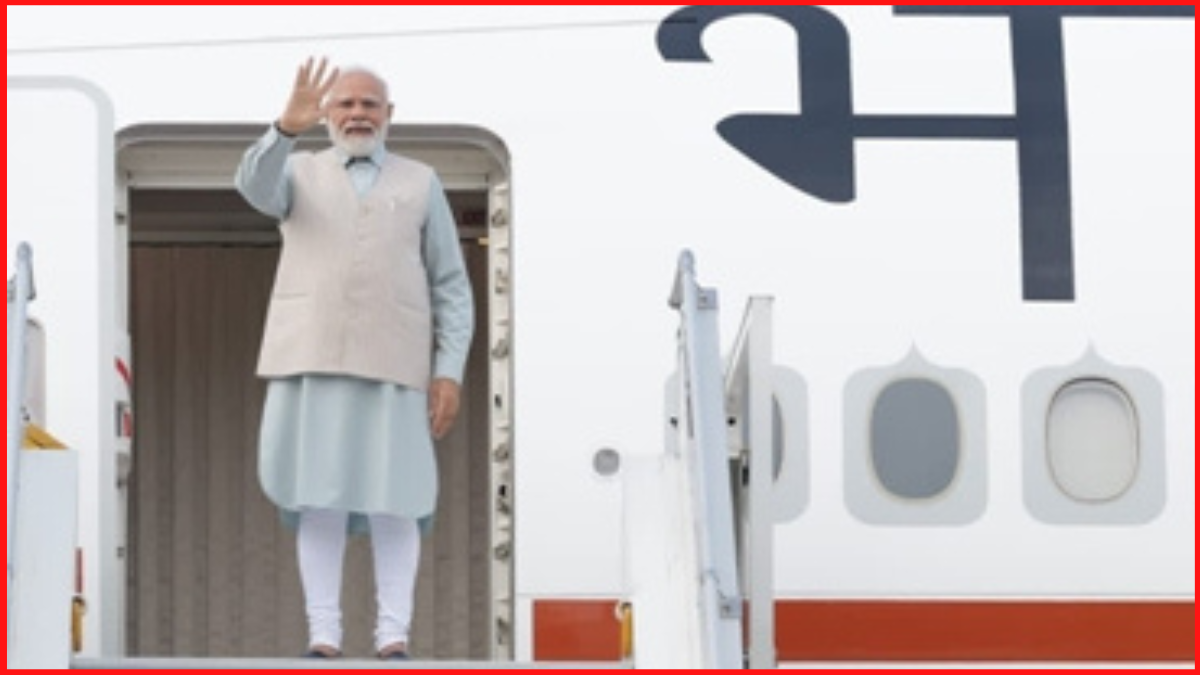 PM Modi raises “Jai Vigyan Jai Anusandhan” slogan outside HAL airport in Bengaluru