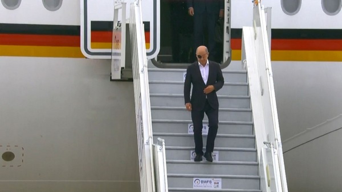 German Chancellor Olaf Scholz arrives in Delhi for G20 Summit