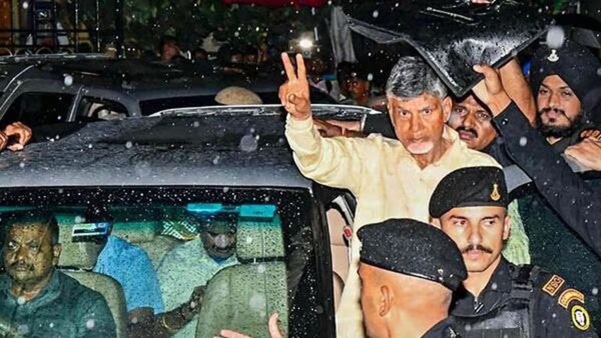 Ex-Andhra CM Chandrababu Naidu reaches Rajamundry central jail
