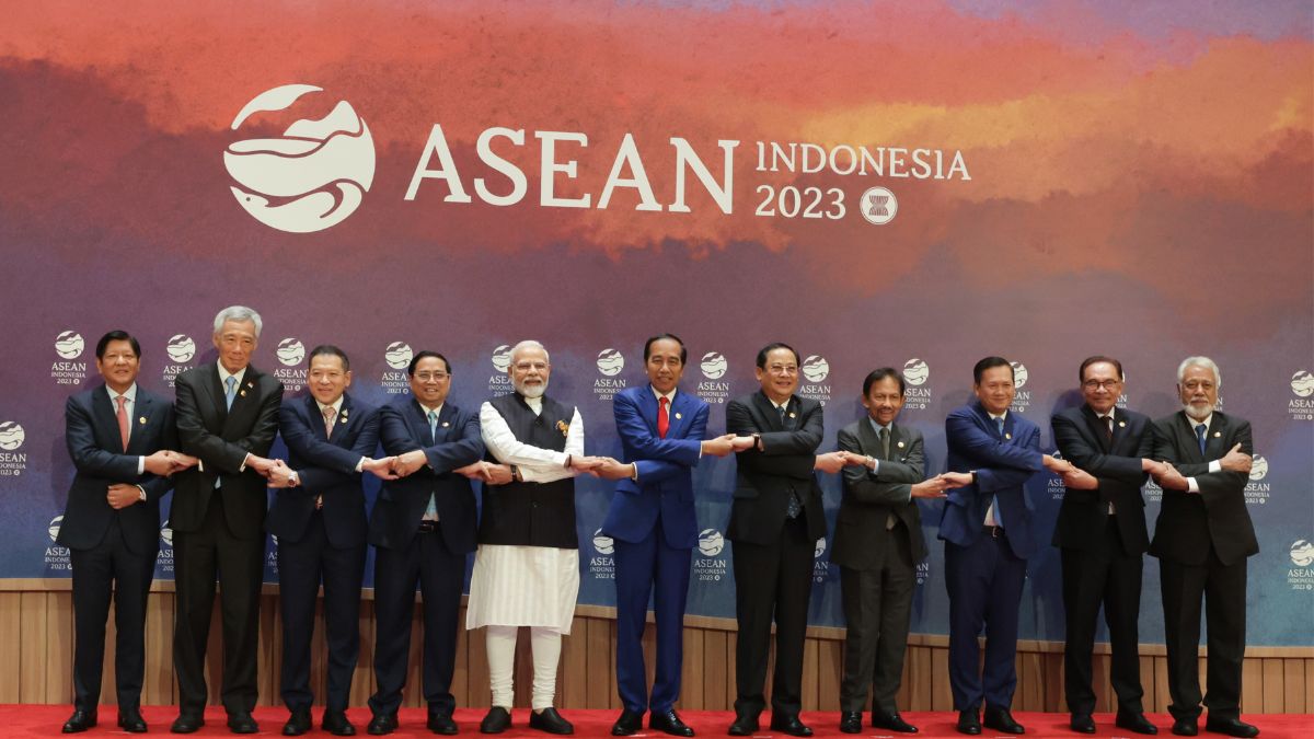 PM Modi returns to India after attending ASEAN-India, East Asia Summits