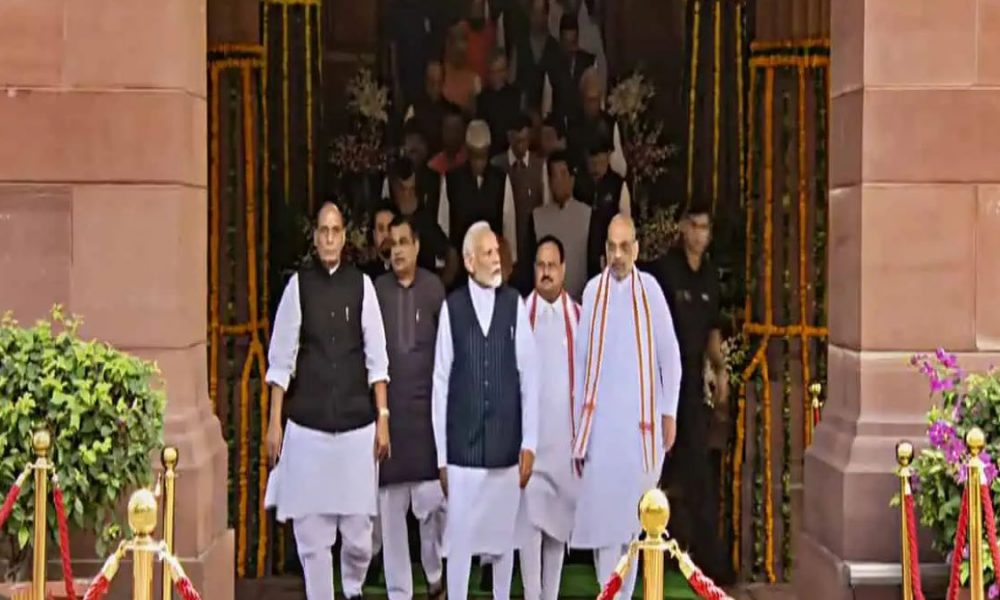 Led by PM Modi, parliamentarians walk to new Parliament building