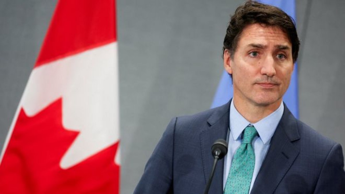 Justin Trudeau refuses to take blame, apologises on behalf of “Canadian Parliament” for honouring Nazi veteran