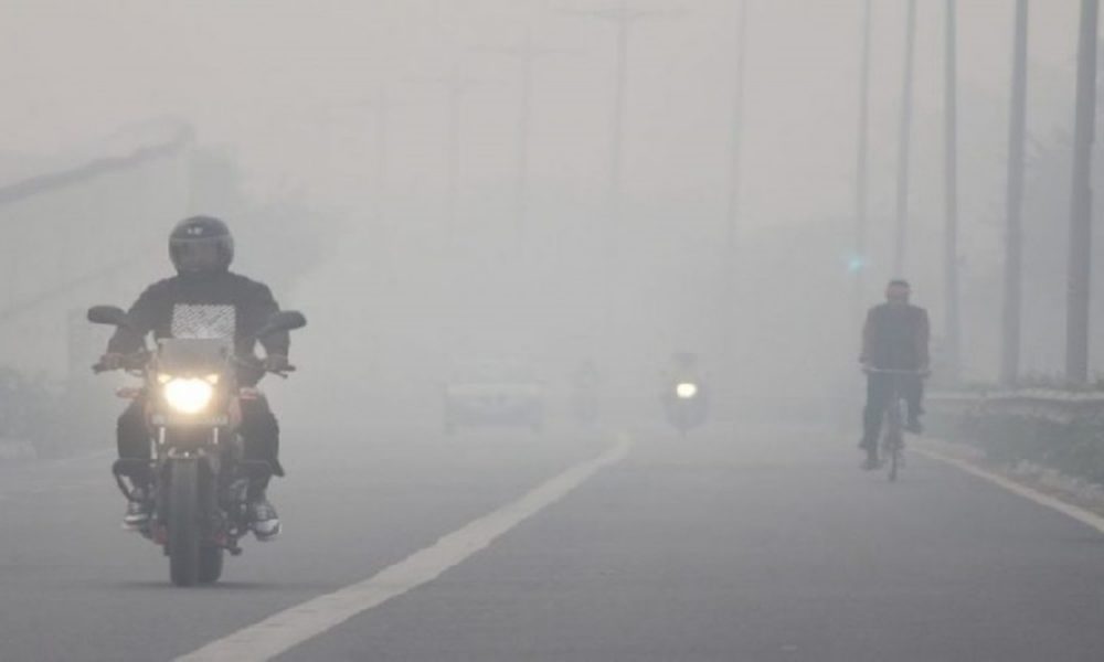At AQI of 323, Delhi’s air quality continues to remain in ‘very poor’ category