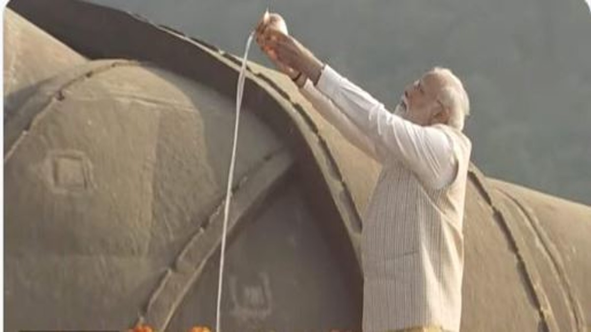 PM Modi pays floral tribute to Sardar Patel at Statue of Unity in Gujarat